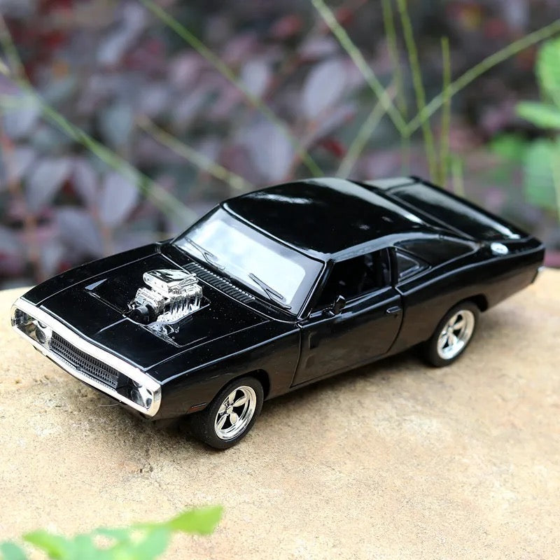 MINIATURE DODGE CHARGER 1970 1:32